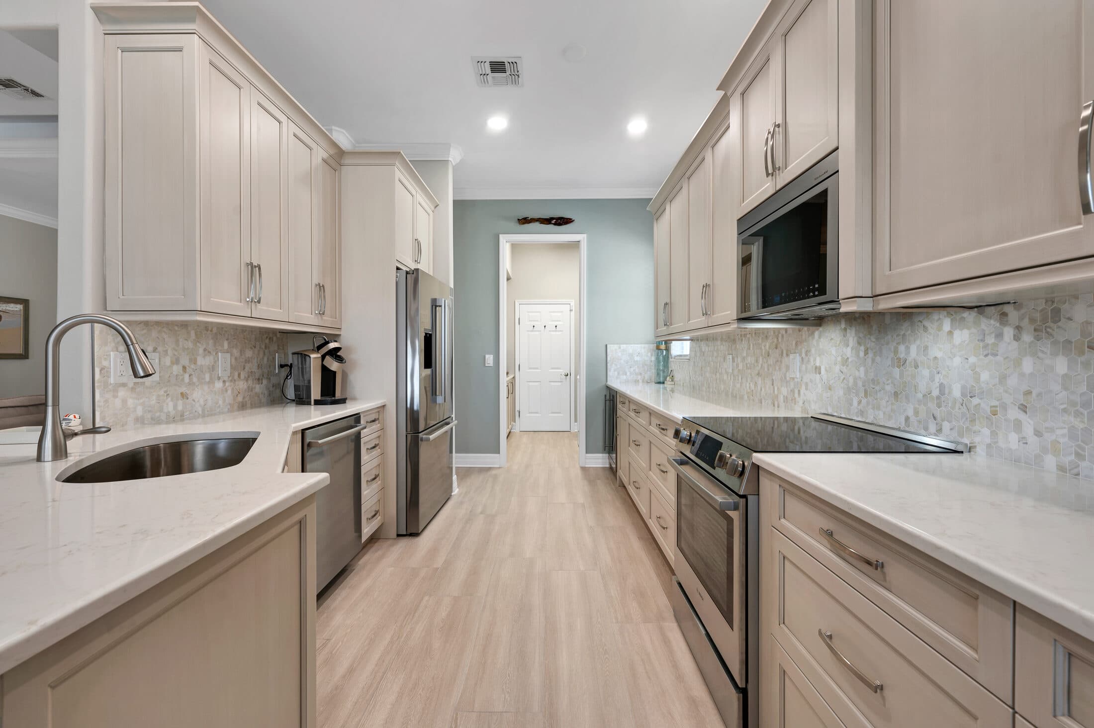Detail of a finished Naples install showing the craft of a vetted install crew