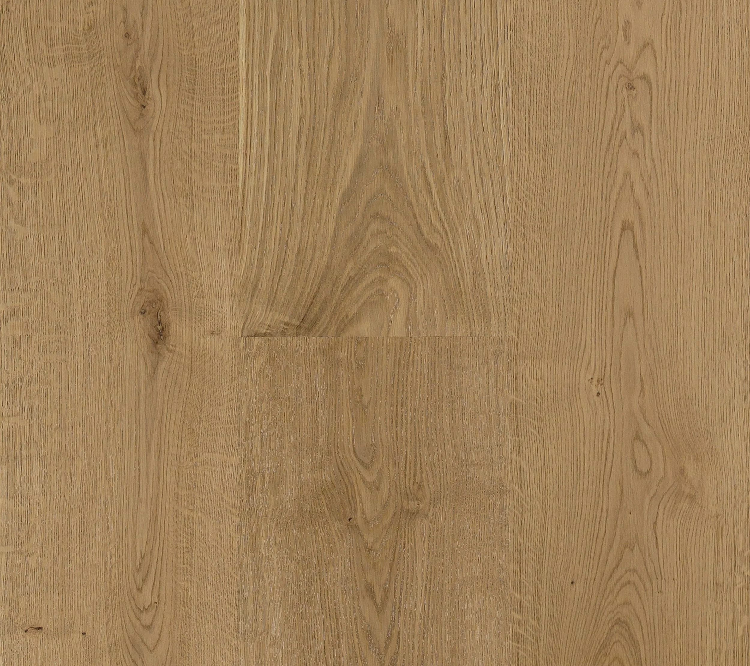 RIVA Smoke European white oak, Character grade — knots and grain movement running the length of every plank