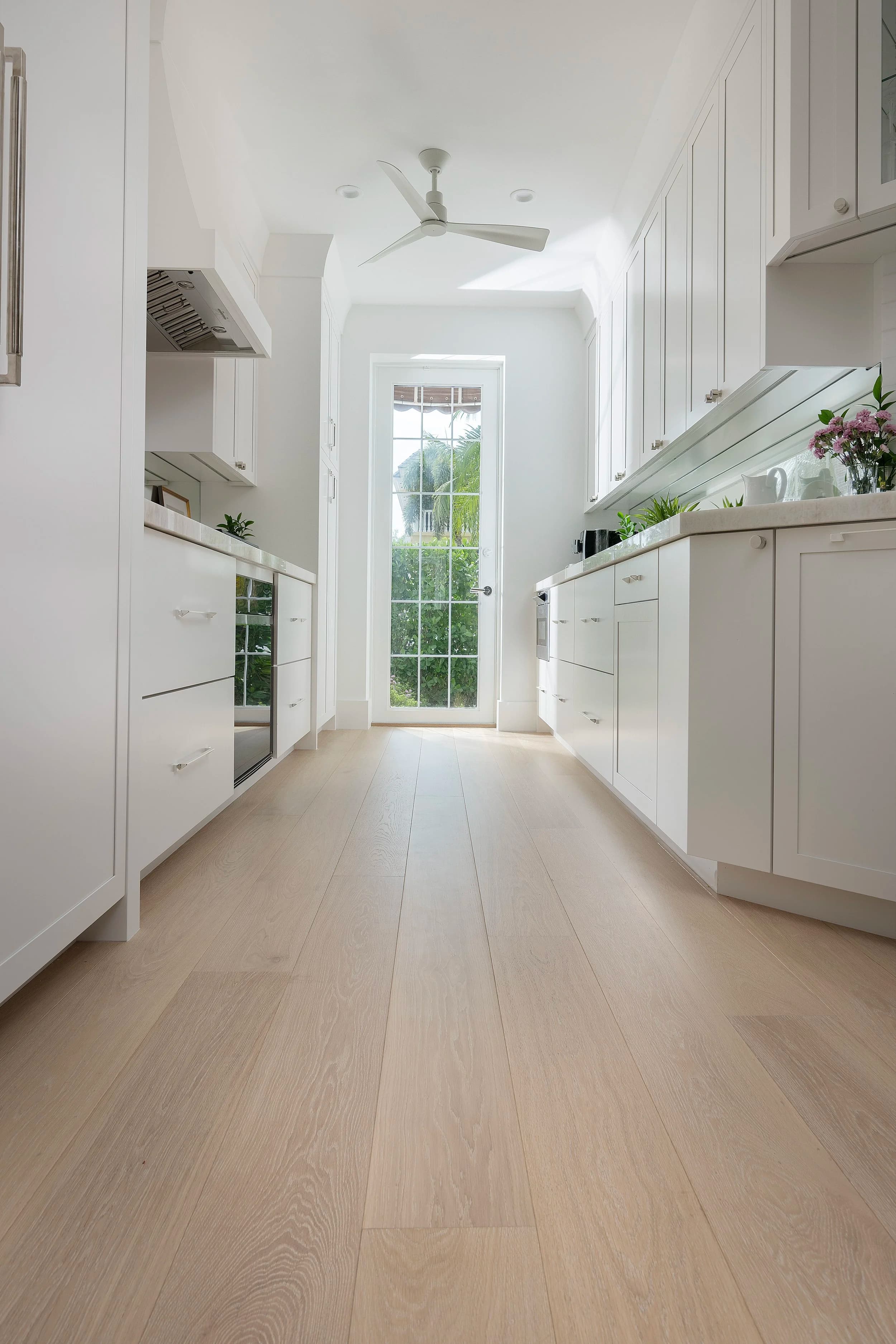 A Port Royal hallway measured and laid in continuous long-board oak
